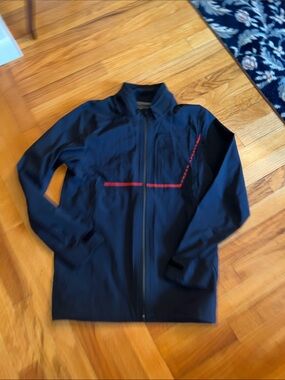 Under Armour Paclite Gore-Tex Waterproof Jacket with Red Accents NWOT Small